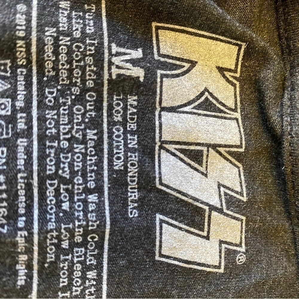 NEW KISS ‘Rock N’ Roll All Night’ Black Tee Sze Medium - Picture 4 of 4